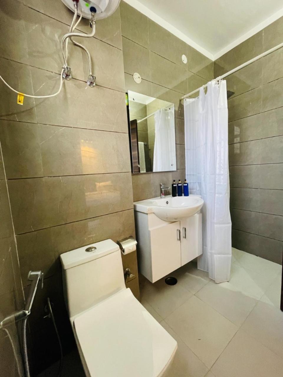 Bedchambers Medicity Serviced Apartments In Gurgaon Buitenkant foto